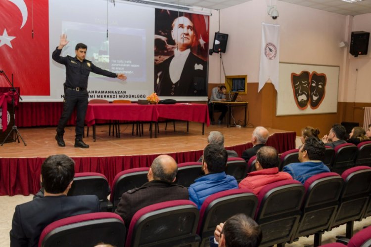 İlk dersi emniyet m&uuml;d&uuml;r&uuml; verdi