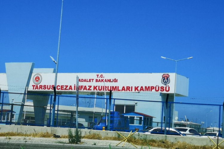 Cezaevinde yangın: 19 kişi dumandan etkilendi