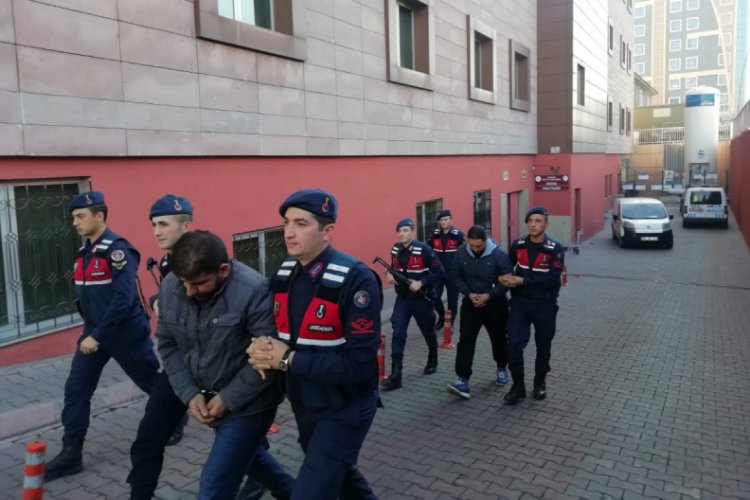 Yakalanan 2 DEAŞ'lı adliyeye sevk edildi