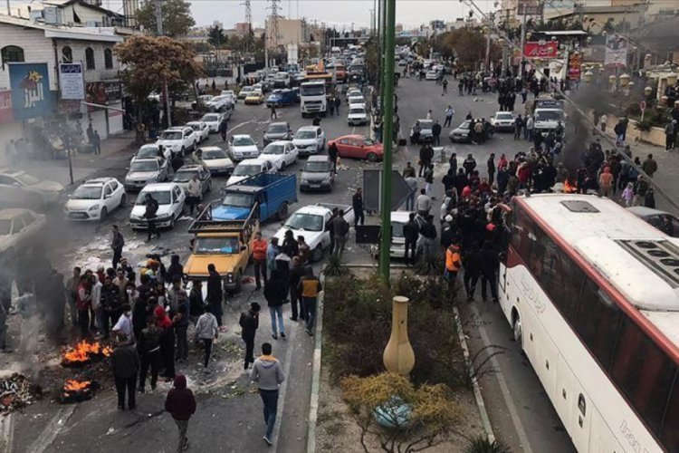 İranlı sosyolog Fazli: Halkın y&uuml;zde 85'i &uuml;lkenin gidişatından rahatsız