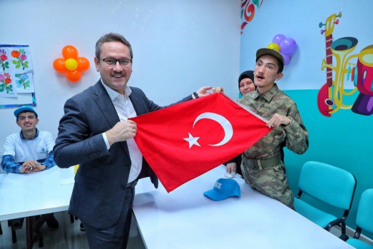 Başakşehir'de kursiyerlere doğum g&uuml;n&uuml; s&uuml;rprizi