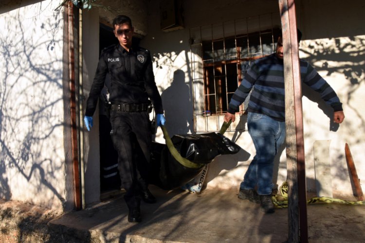 Ailesine kına bırakıp, intihar etti