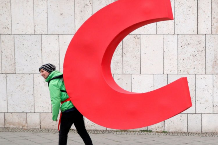 Almanya'da iktidardaki CDU'ya 'neo-Nazi' su&ccedil;laması