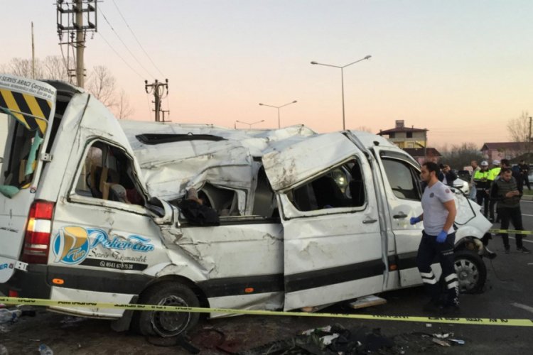 İki lise &ouml;ğrencisinin &ouml;ld&uuml;ğ&uuml; kazada, s&uuml;r&uuml;c&uuml;ler serbest bırakıldı
