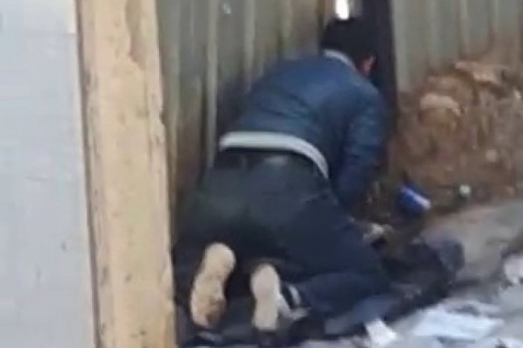 Kadınlara karşı cinsel tacizde bulunan uyuşturucu bağımlısı kameraya yakalandı