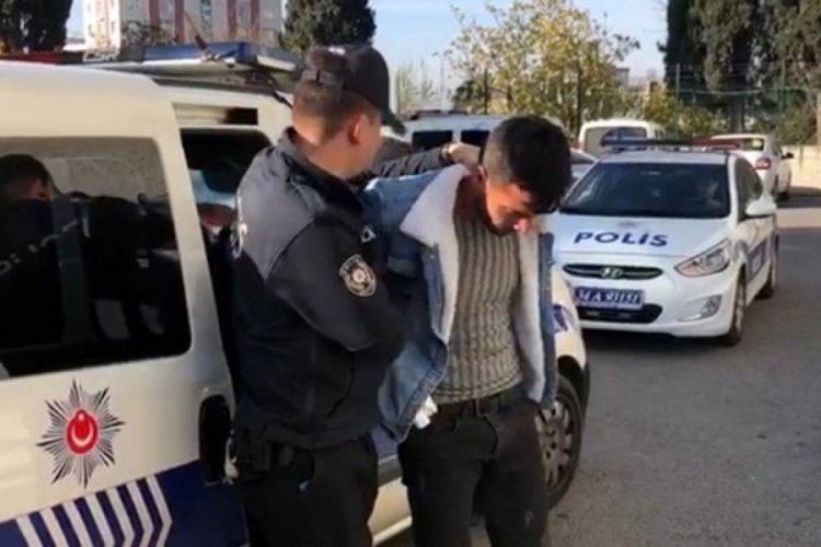 900 km takip ettiği eşini 26 yerinden bı&ccedil;akladı
