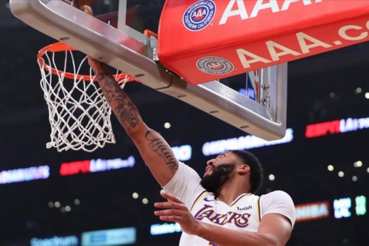NBA'in zirvesindeki d&uuml;ellonun galibi Bucks