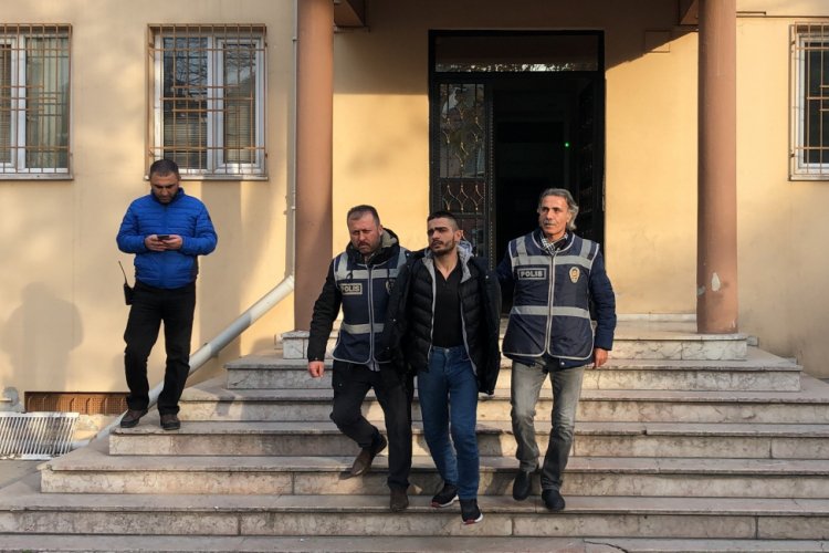 Bursa'da su&ccedil; makinesi polisten ka&ccedil;amadı