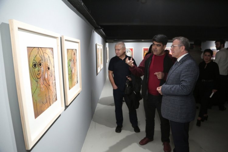 Pakistanlı ressam eserlerini Bursa Nil&uuml;fer'de sergiledi