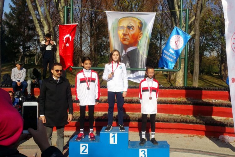 Bursa B&uuml;y&uuml;kşehir Belediyesporlu &Ouml;zrodop mesafe tanımıyor