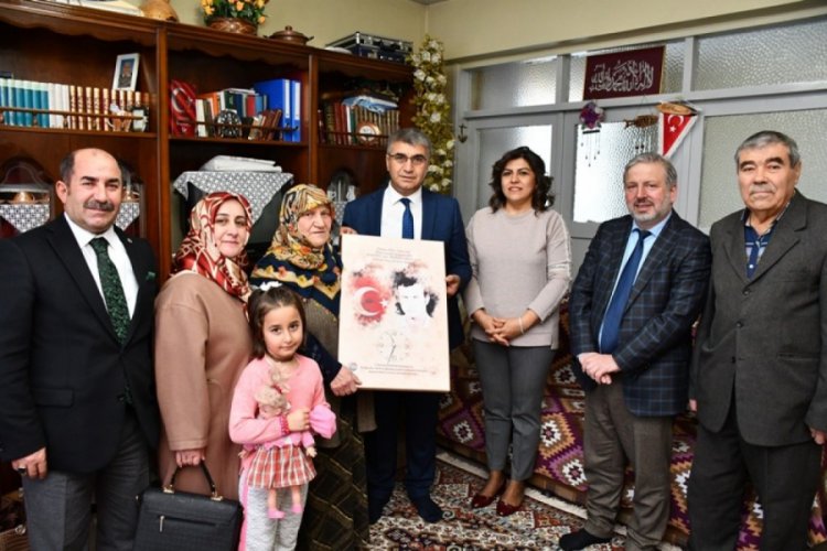 Vali, şehit ailelerini ziyaret etti