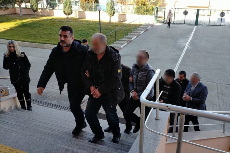 Ka&ccedil;ak i&ccedil;ki operasyonuna 2 tutuklama