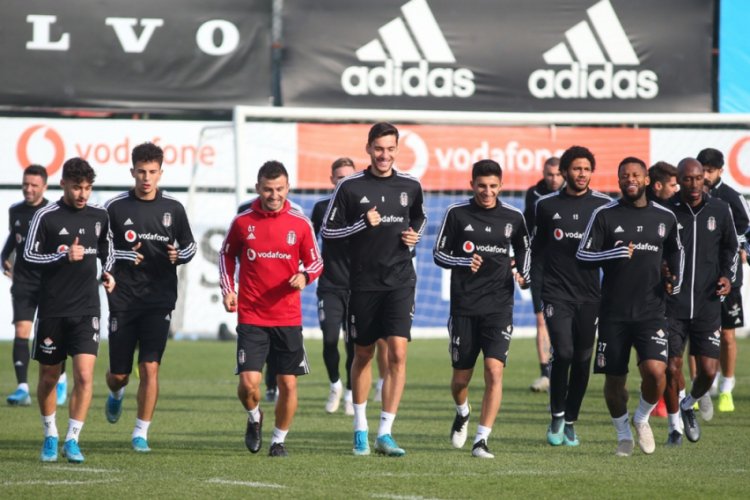 Beşiktaş'ta derbi hazırlıkları s&uuml;r&uuml;yor