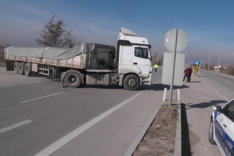 Tırın &ccedil;arptığı yaşlı kadın hayatını kaybetti