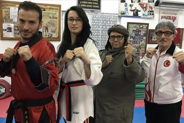 70 yaşında Avrupa ikincisi oldu hem &ccedil;ocuklarını hem de &ouml;ğrencilerini şampiyon yaptı