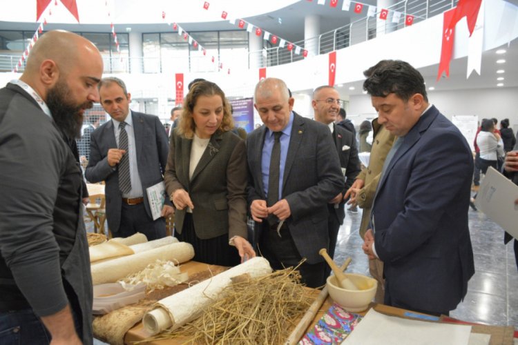 Ar-Ge Proje Pazarı'nda yeni &uuml;r&uuml;nler katılımcılara tanıtıldı