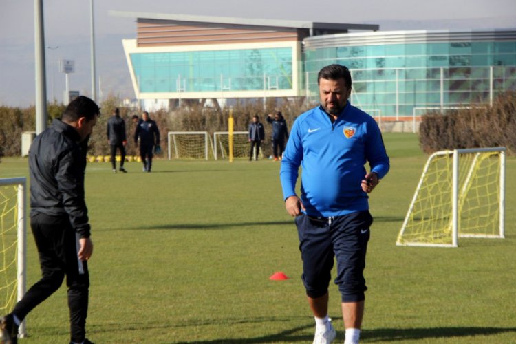 B&uuml;lent Uygun: "Ligde kalmak istiyorsak bu galibiyetlere ihtiyacımız var"