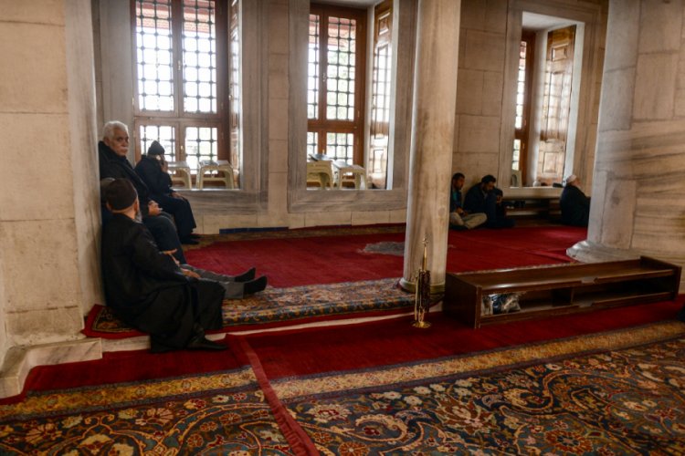 Fatih Camii kilise g&ouml;r&uuml;n&uuml;m&uuml;nden kurtuldu