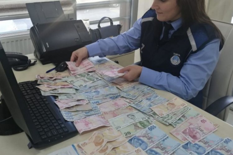 Dilencinin &uuml;zerinden 10 bin TL &ccedil;ıktı