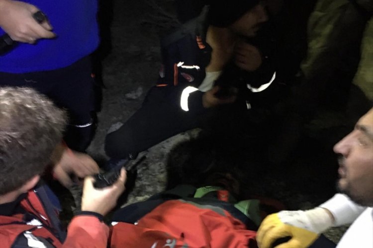 Dağlık alanda kaybolan bisikletli, yaralı halde bulundu