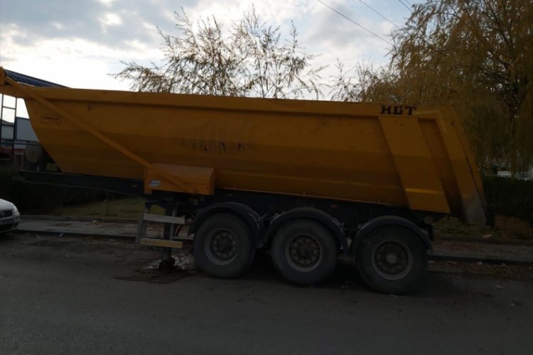 Kamyon dorsesi &ccedil;alan hırsızlar tutuklandı