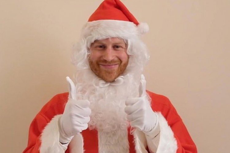 Prens Harry'den Noel Baba kılığında mesaj