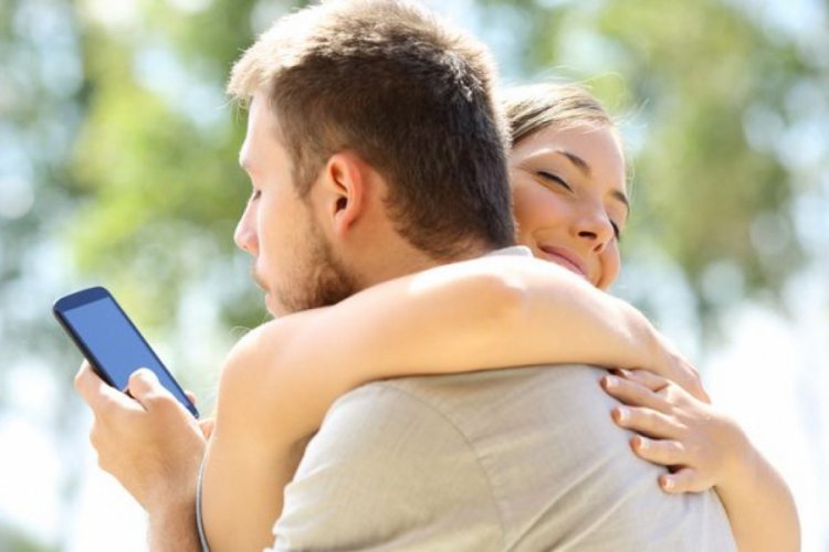 Erkeklerin kendilerini başarılı g&ouml;rmeleri hormonal değişikliğe neden oluyor