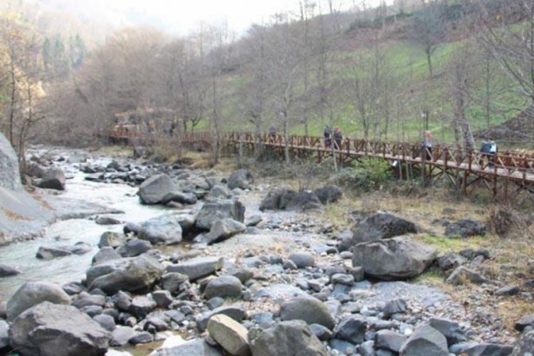 Kazı yapılmadan, ağa&ccedil; kesilmeden yapıldı! Tam bin 800 metre