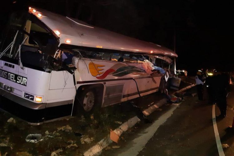 Guatemala'da otob&uuml;s kazası: 20 &ouml;l&uuml;, 12 yaralı
