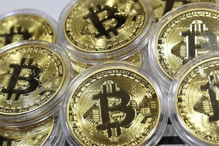 Bitcoin bir ay sonra ilk kez 7.600 doların &uuml;zerini g&ouml;rd&uuml;
