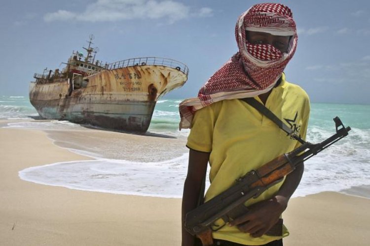 Gabon'da korsanlar balık&ccedil;ı gemisindeki 4 &Ccedil;inliyi ka&ccedil;ırdı