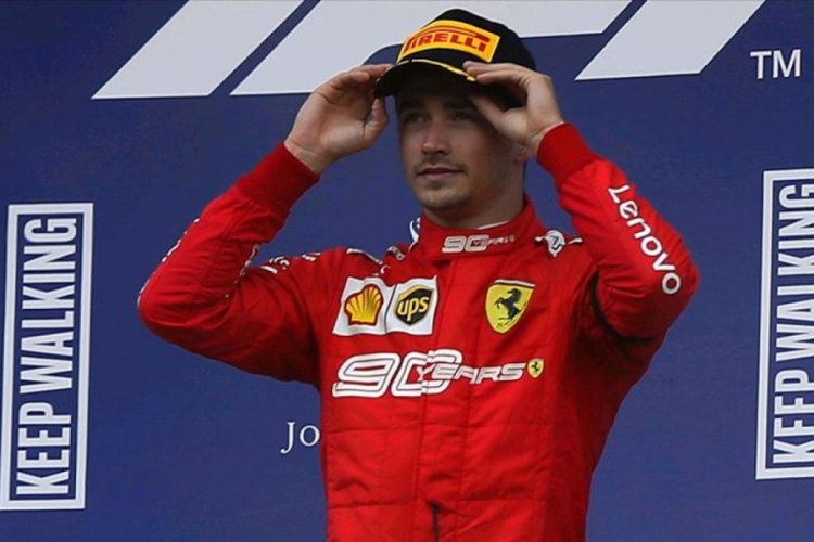 Ferrari Leclerc'in s&ouml;zleşmesini 2024'e kadar uzattı