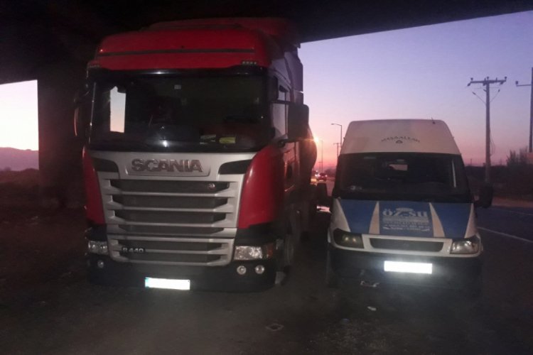 Jandarmadan ka&ccedil;ak akaryakıt operasyonu: 2 g&ouml;zaltı