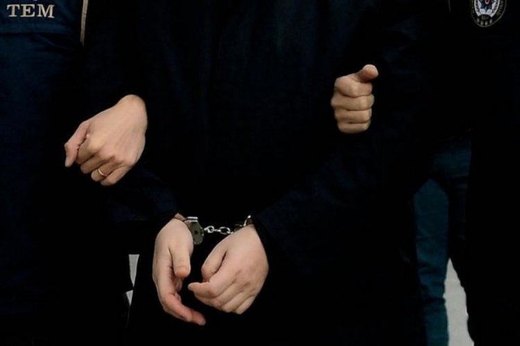 Eski okul m&uuml;d&uuml;r&uuml;n&uuml;n liderliğini yaptığı uyuşturucu &ouml;rg&uuml;t&uuml;ne darbe