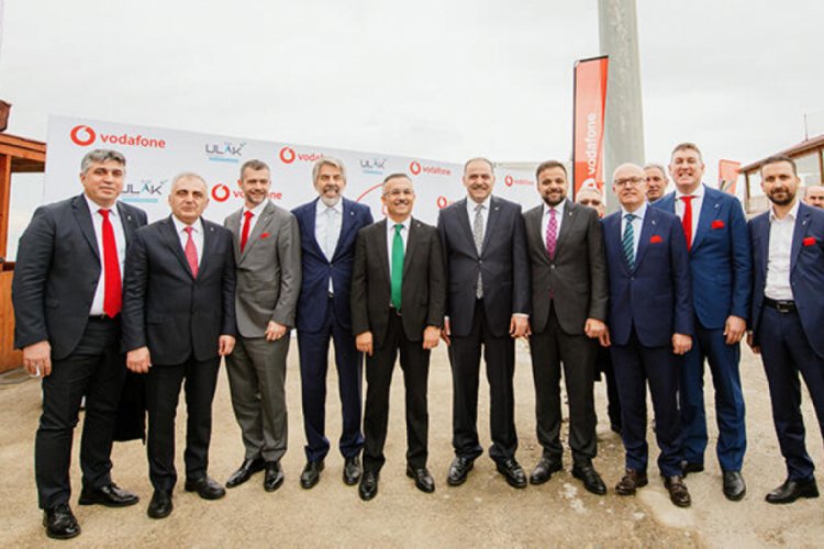 "T&uuml;rkiye d&uuml;nyada sahaya &uuml;r&uuml;n koymuş beş altı &uuml;lkeden biri"
