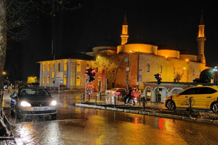 Bir anda bastırdı, hayat fel&ccedil; oldu