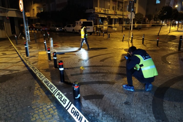 Sokaktaki gen&ccedil;lere kurşun yağdırdılar