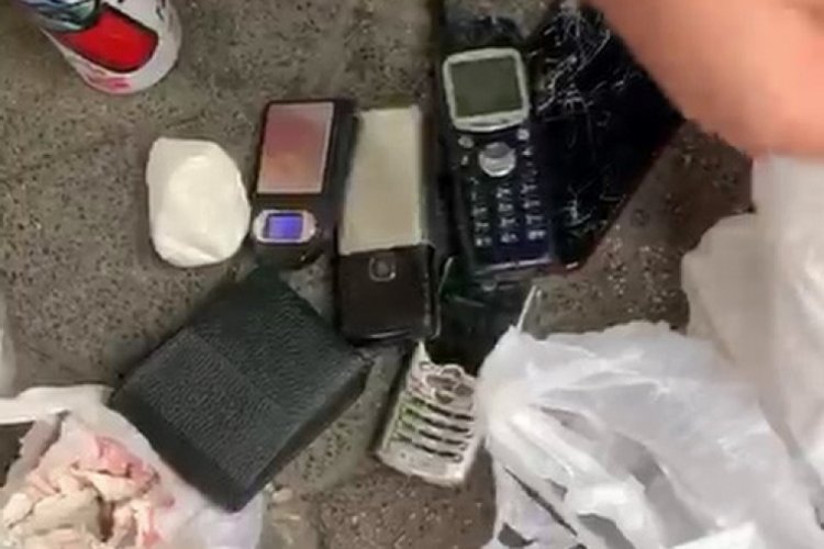 Uyuşturucuyla yakalandı, cezaevi firarisi &ccedil;ıktı