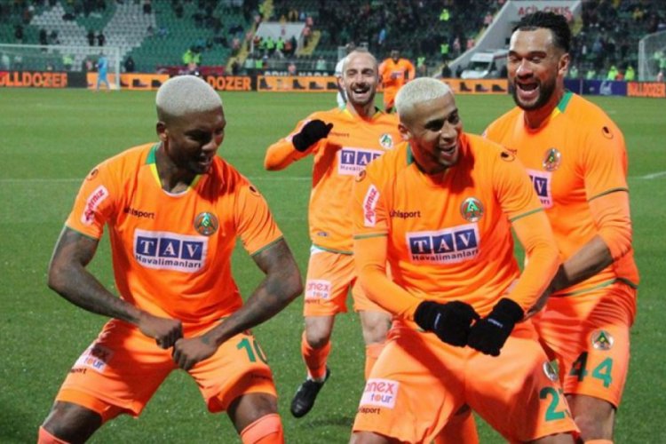 Aytemiz Alanyaspor deplasmanda farklı kazandı