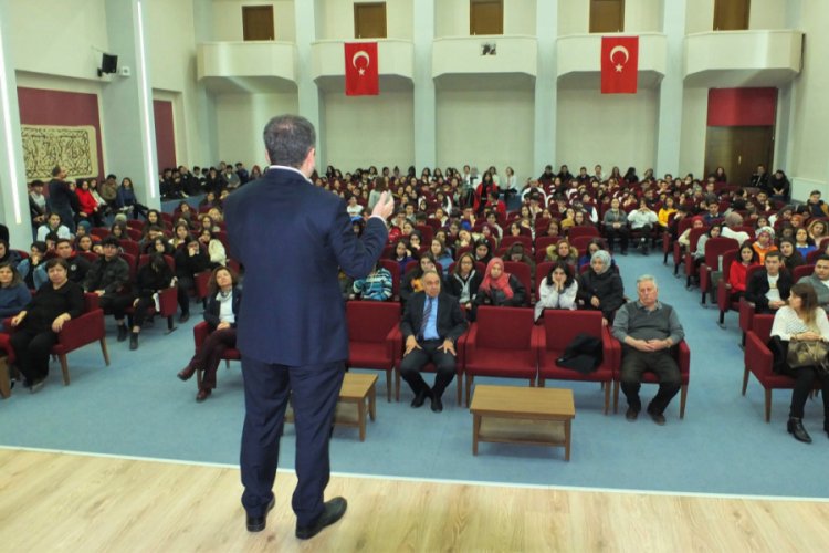 Yalnızlık, teknoloji bağımlığını tetikliyor