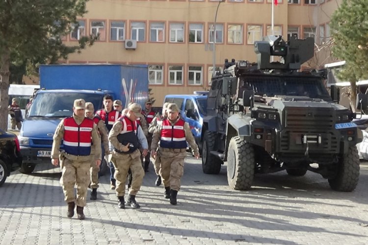 Aranan şahıs hayvan otlatırken yakalandı