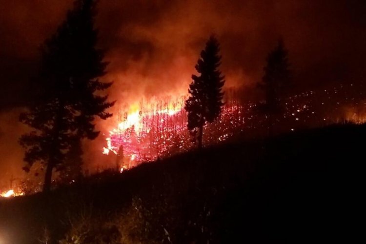 Fırtınadan 11 il&ccedil;ede, 22 farklı noktada yangın &ccedil;ıkmış