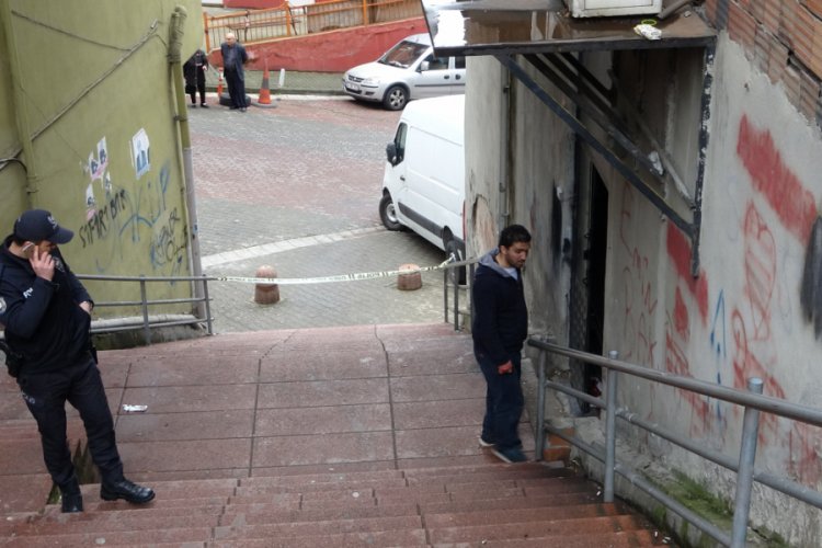 Boşanma aşamasındaki eşine kurşun yağdıran kişi &ouml;l&uuml; bulundu