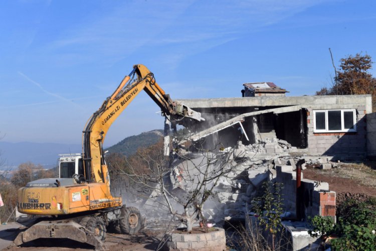Bursa'da tarım arazisinde ka&ccedil;ak yapılaşmaya m&uuml;dahale