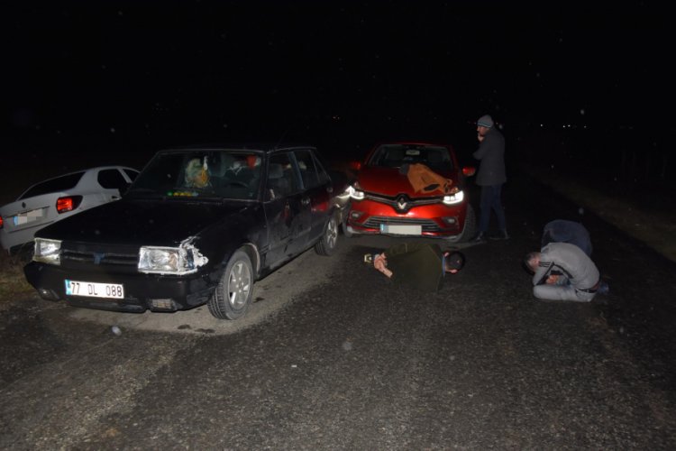 Uyuşturucu ş&uuml;phelileri 3 kilometrelik kovalamacada yakalandı