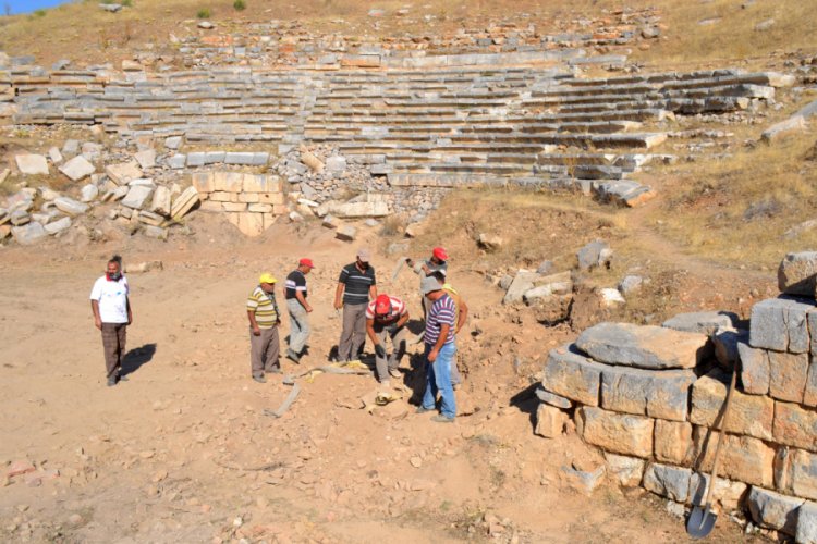 Pisidia'daki tarihi tiyatro ziyarete a&ccedil;ılacak