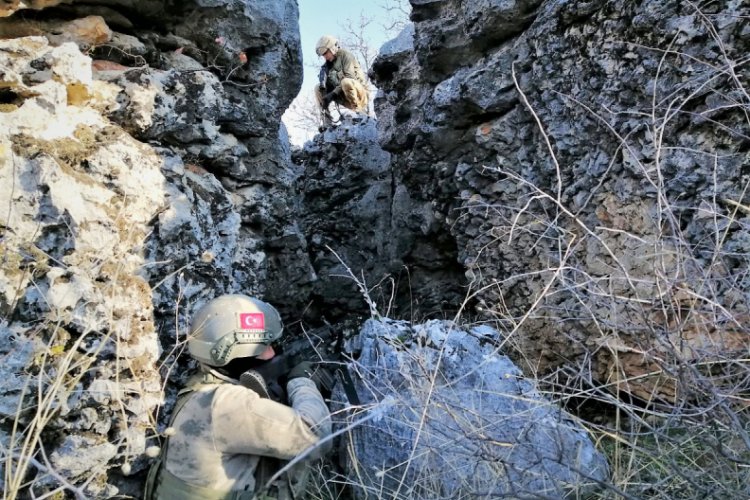 200 kilo EYP ele ge&ccedil;irildi, 22 sığınak kullanılamaz hale getirildi