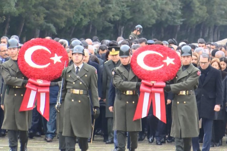 İsmet İn&ouml;n&uuml;, &ouml;l&uuml;m yıl d&ouml;n&uuml;m&uuml;nde anıldı
