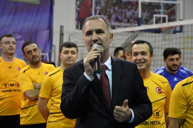 Bursa'da masa tenisi ve voleybol turnuvası şampiyonları belli oldu