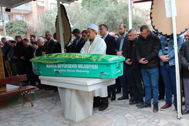İntihar eden aile hekimi, son yolculuğuna uğurlandı